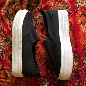 •H&M Platform Sneakers •